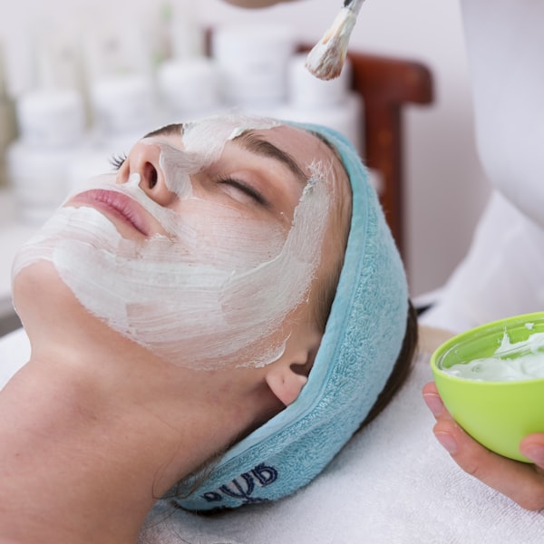 Professional facial and skin treatment for ladies Abu Dhabi